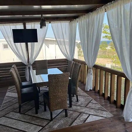 بيت للعطل каравана кътче от рая *